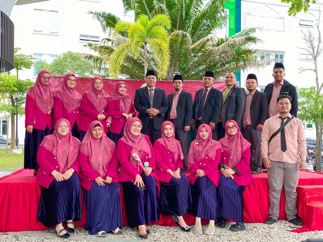 Puncak Prestasi, Harmoni Tradisi: FSI UMRI Sukses Gelar Yudisium ke-7